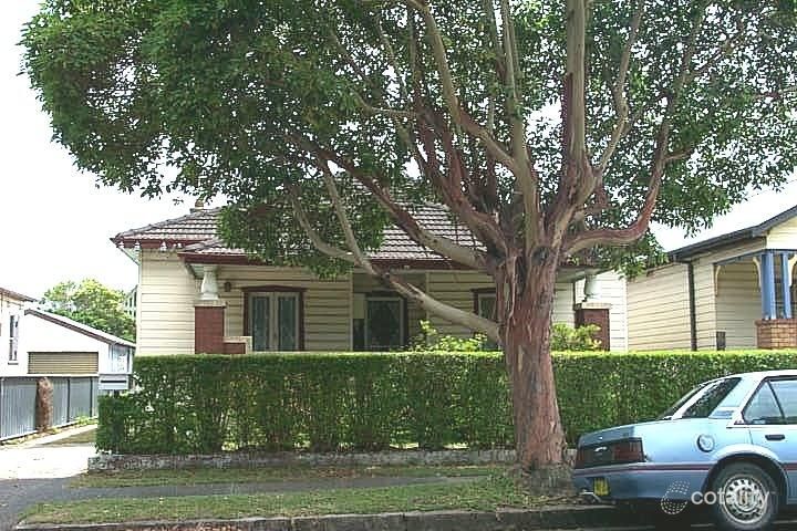 32 Pulver St, Hamilton South, NSW 2303