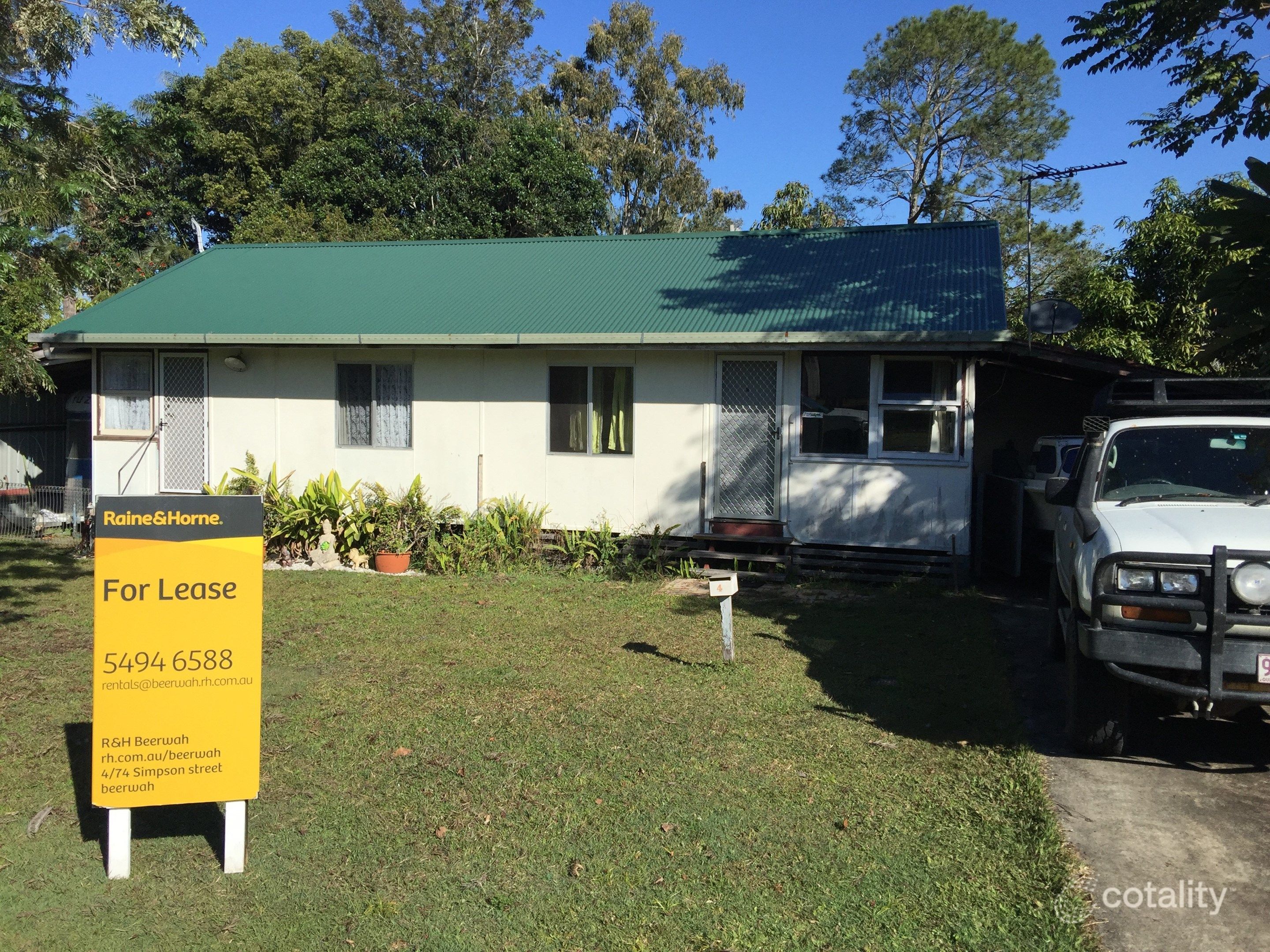 1/4 Beerwah St, Landsborough, QLD 4550