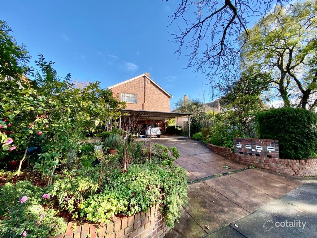 1/1a Rubens Gr, Canterbury, VIC 3126