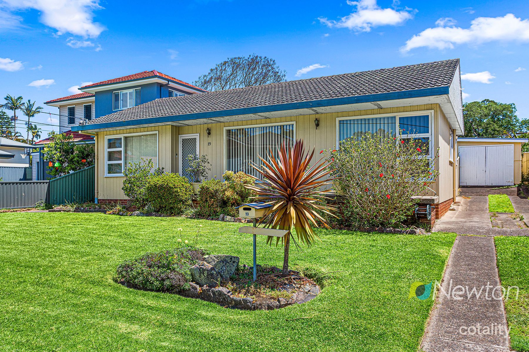 19 Orana Ave, Kirrawee, NSW 2232