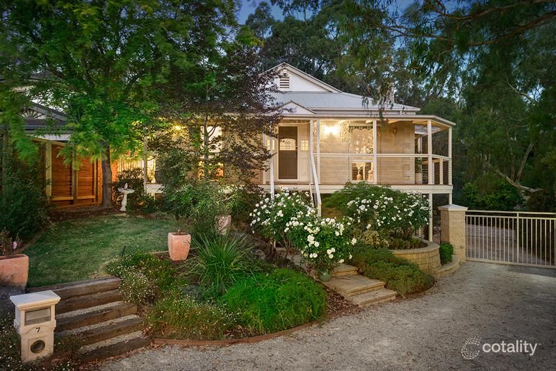 7 Delmuir Cl, Eltham, VIC 3095