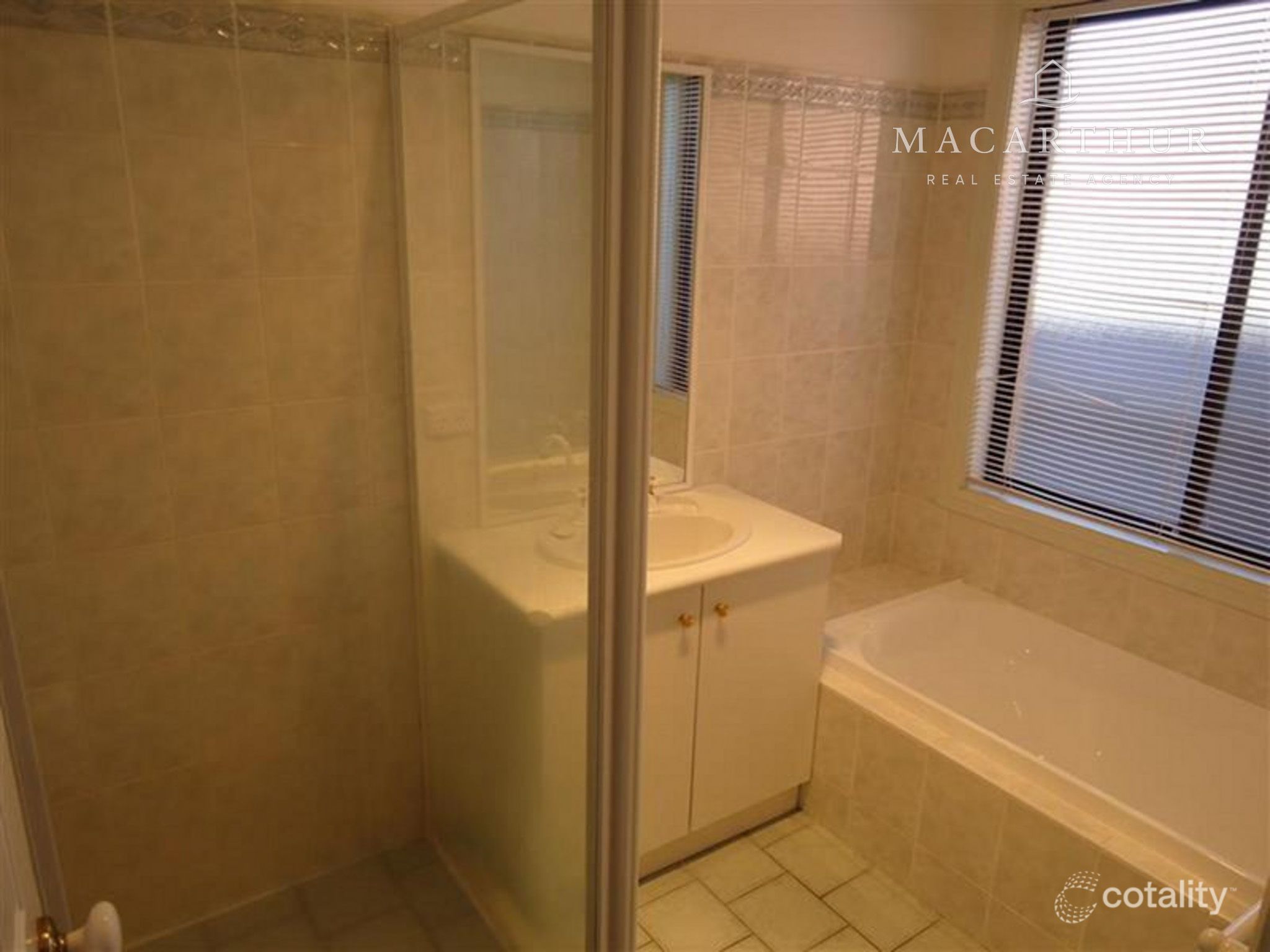 1 Hargrave Ave, Lloyd, NSW 2650