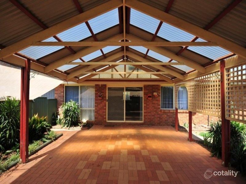 33 Larmer St, Howlong, NSW 2643