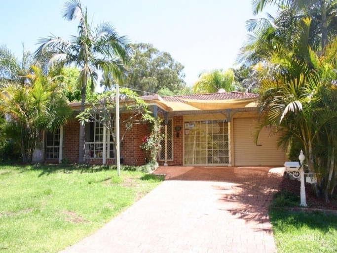 7 Costa Cl, Green Point, NSW 2251