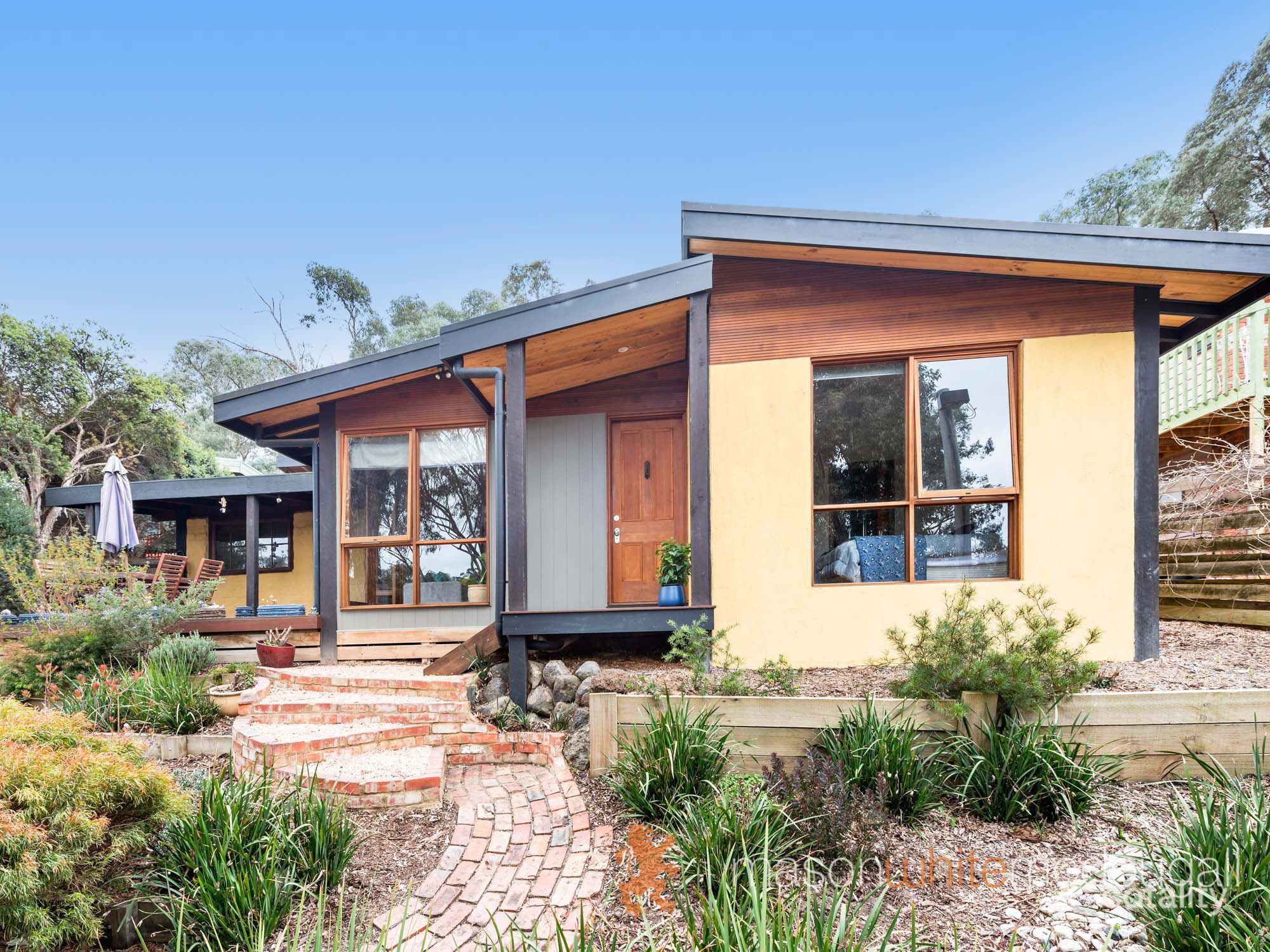 104 Meander Rd, Hurstbridge, VIC 3099