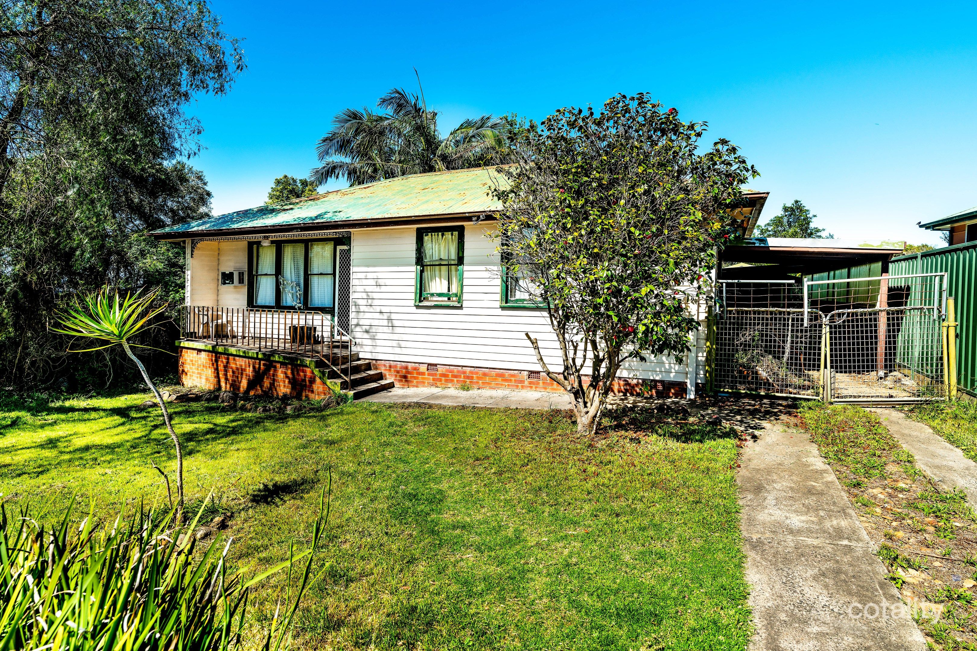 4 Shirley St, Bomaderry, NSW 2541