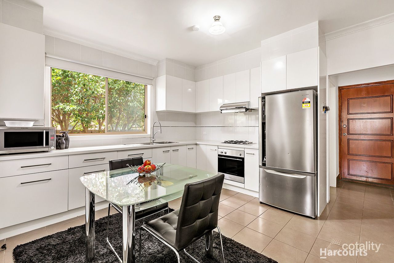 8 Chifley Cres, Dandenong North, VIC 3175