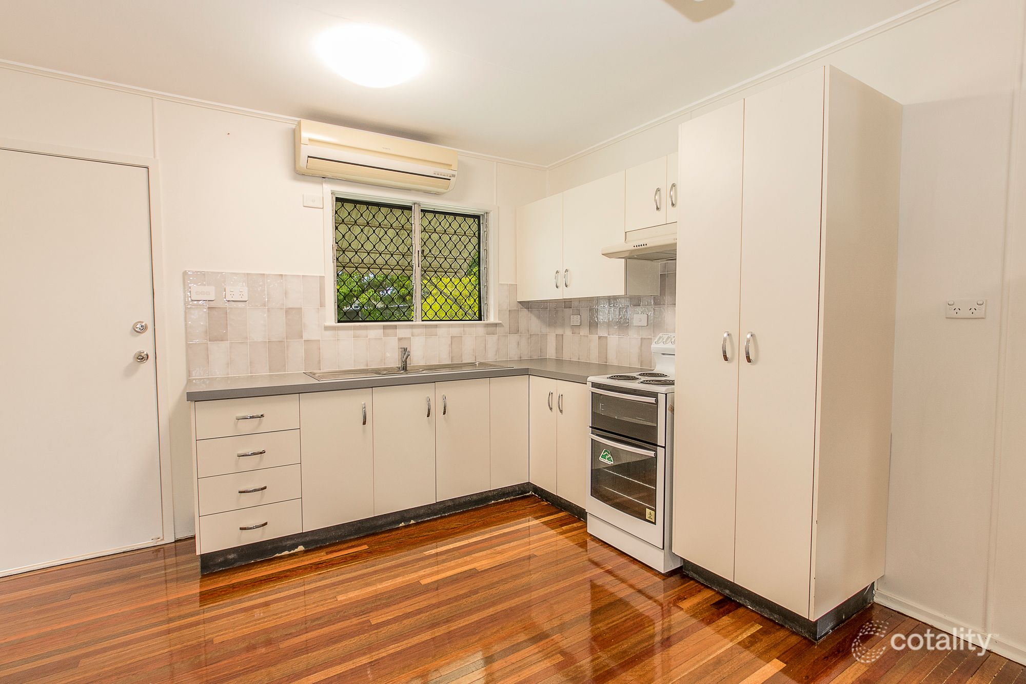 23 Mabin St, Mundingburra, QLD 4812