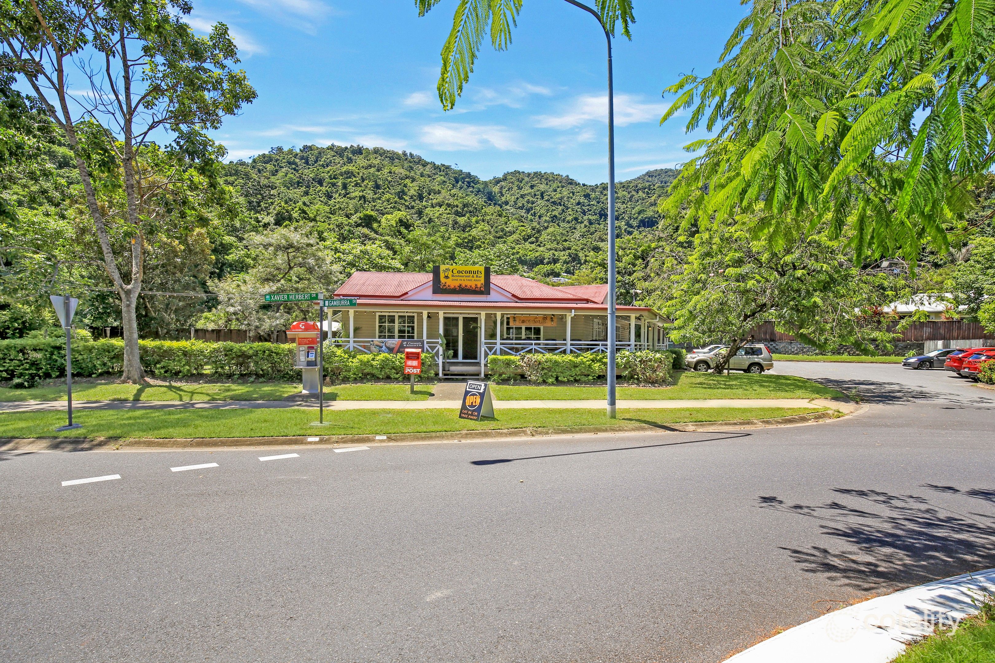 1 Gamburra Dr, Redlynch, QLD 4870