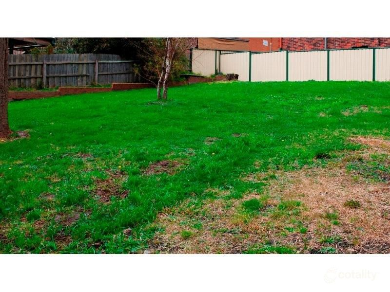 12 Valley Rd, Seville, VIC 3139