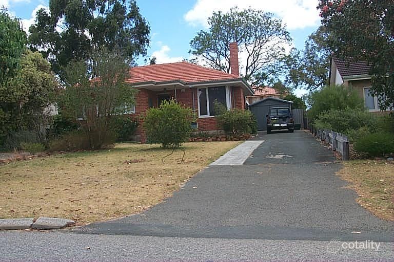 17 Newhaven Way, Nollamara, WA 6061
