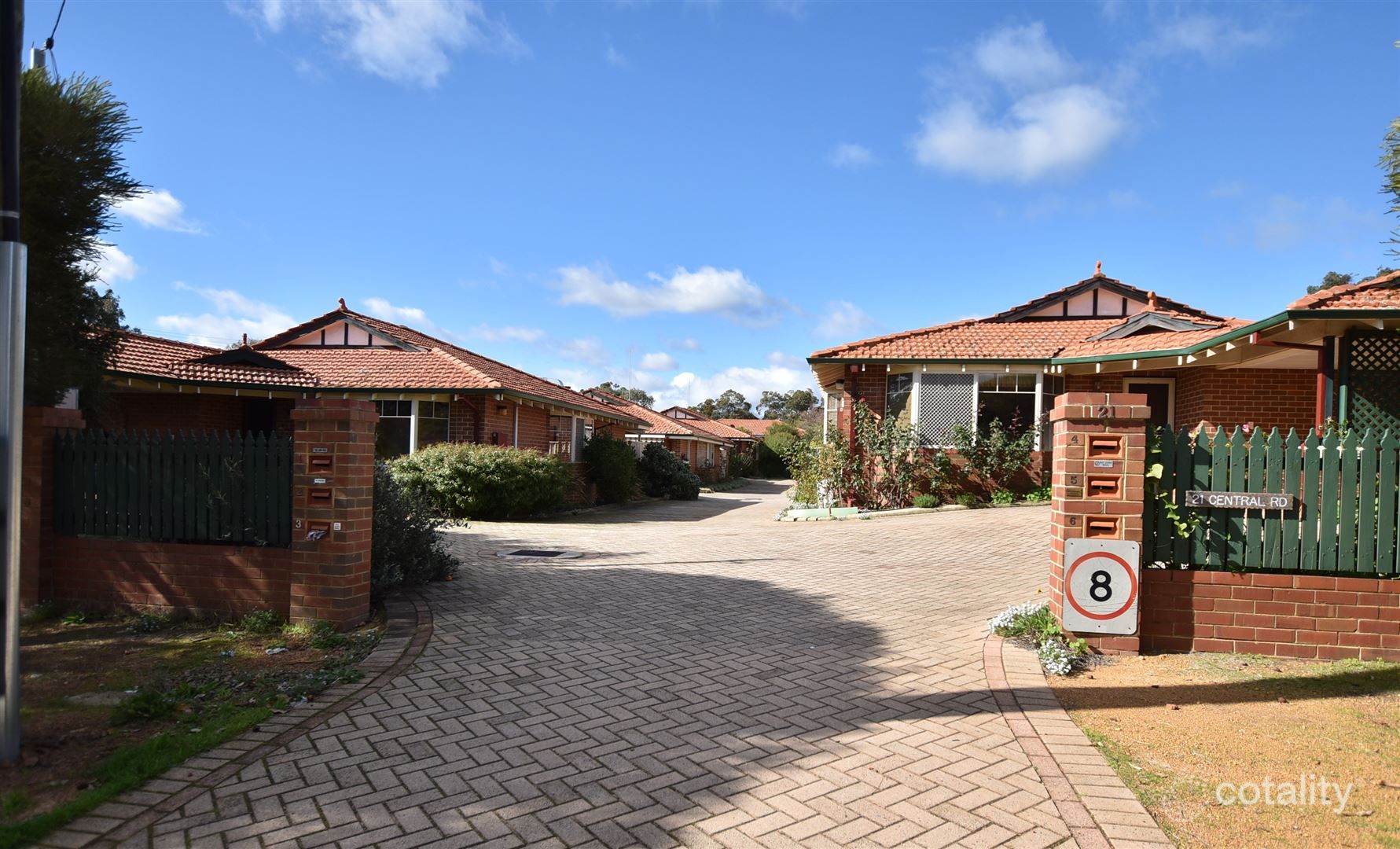 3/21 Central Rd, Kalamunda, WA 6076