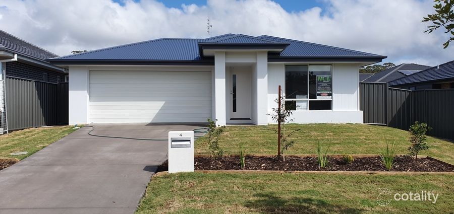4 Rockpool Ave, Sandy Beach, NSW 2456