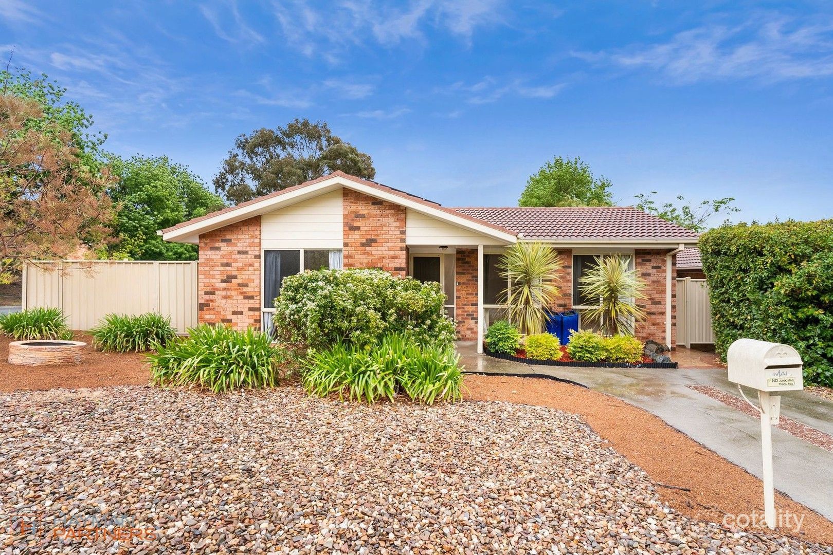 41 Mina Wylie Cres, Gordon, ACT 2906