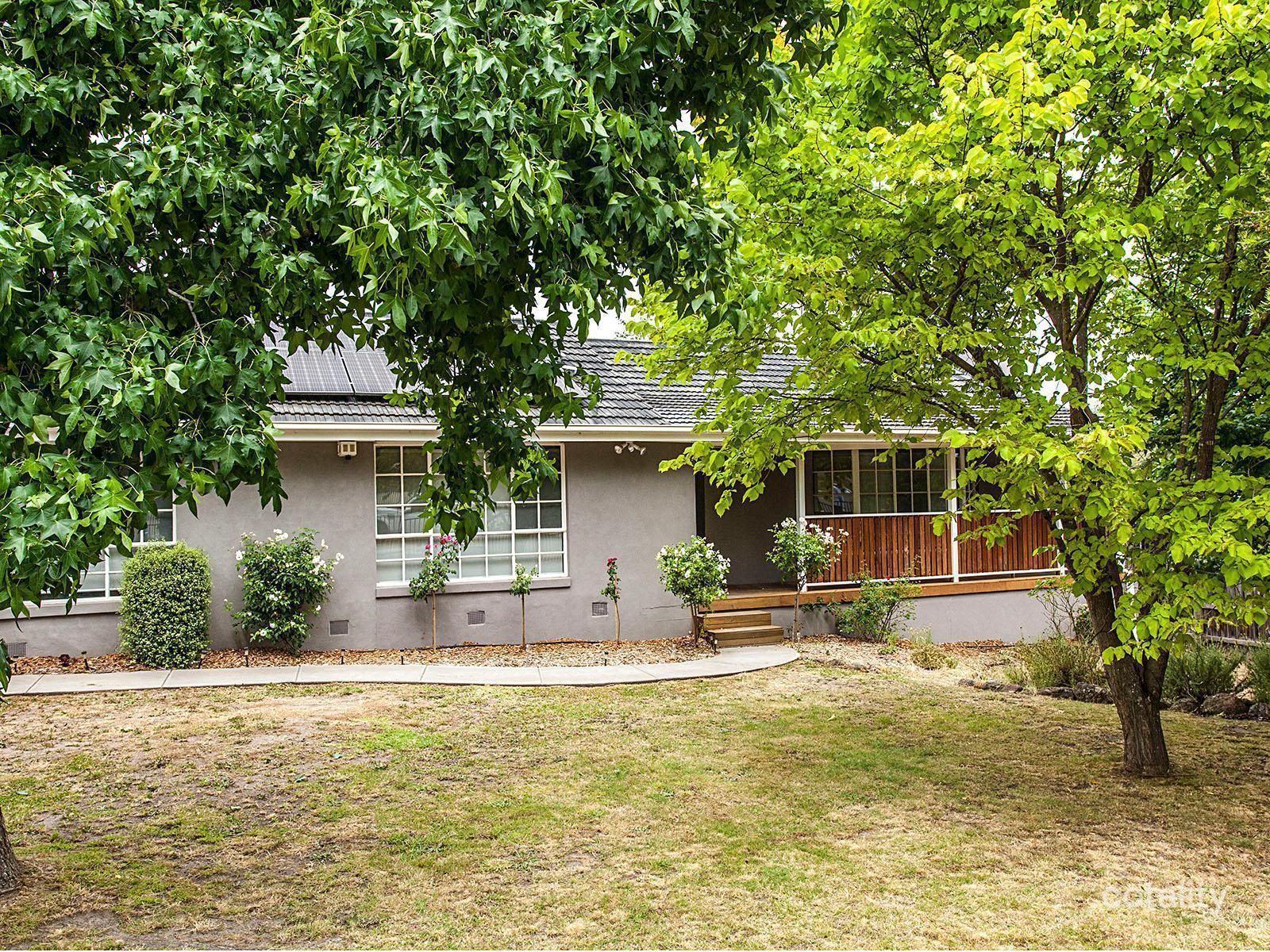 1/61 Mount View Pde, Croydon, VIC 3136