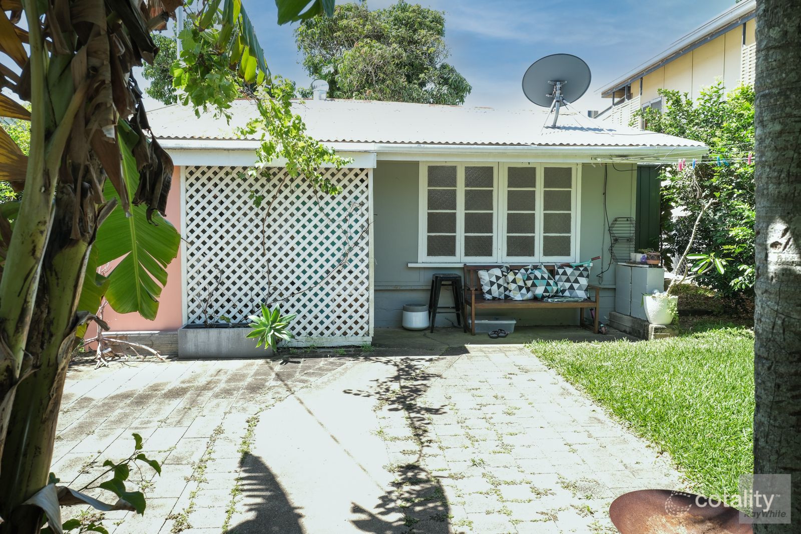 17 Matthew Flinders Dr, Cooee Bay, QLD 4703