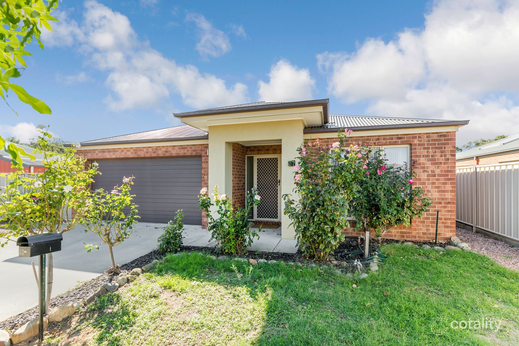 17 Thomas Dr, Marong, VIC 3515