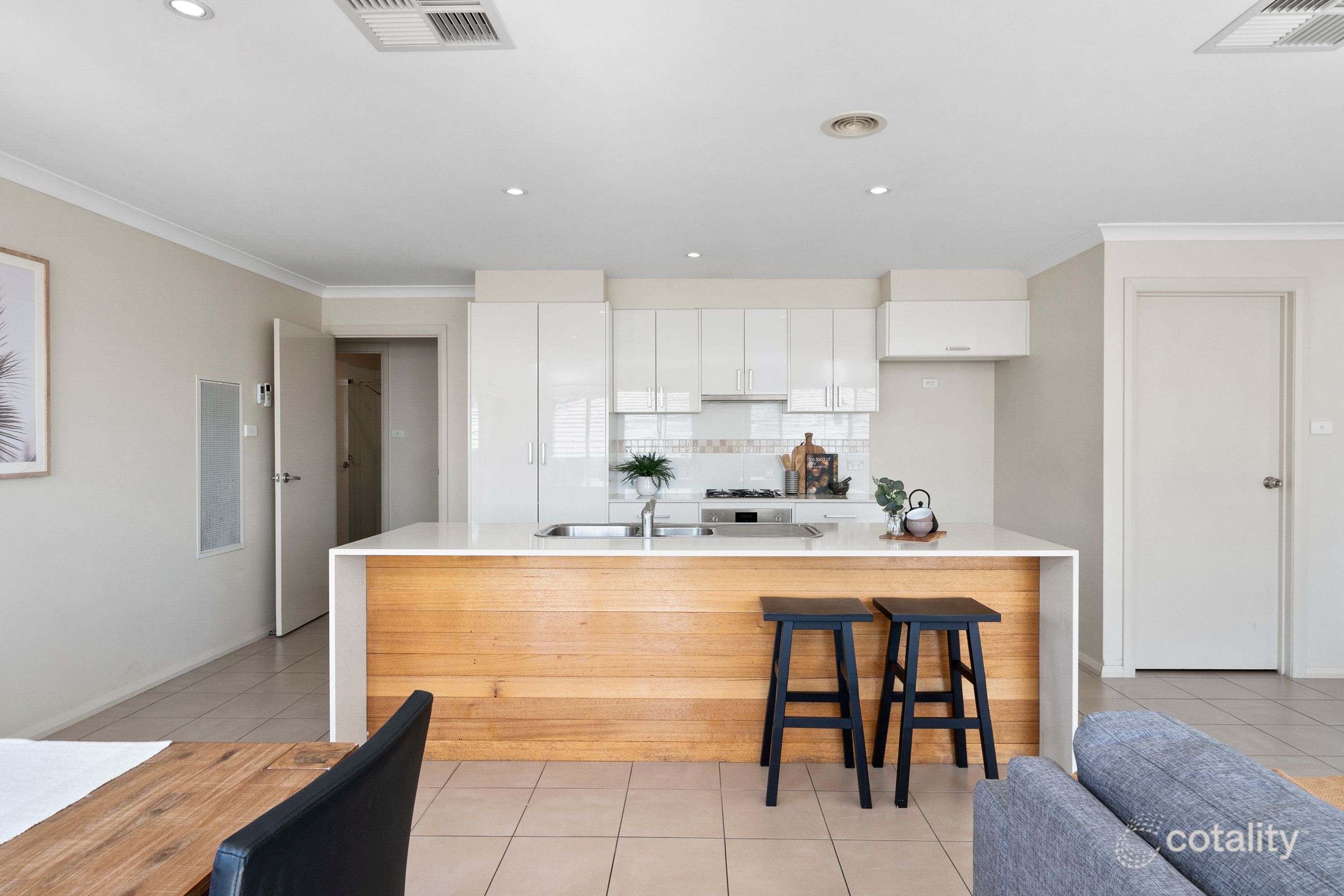 4 Drooka Cres, Crace, ACT 2911