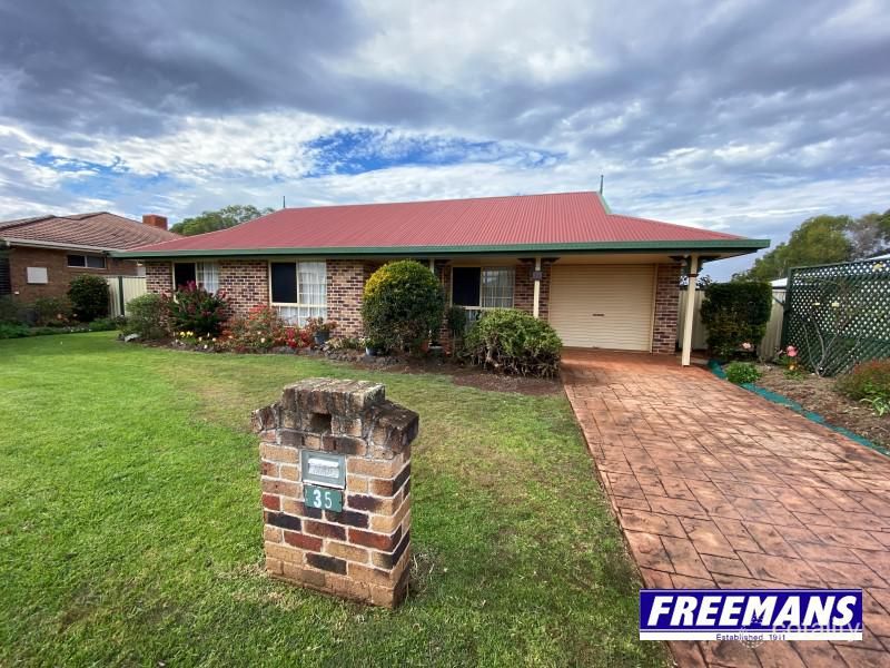 35 Cowie Dr, Kingaroy, QLD 4610
