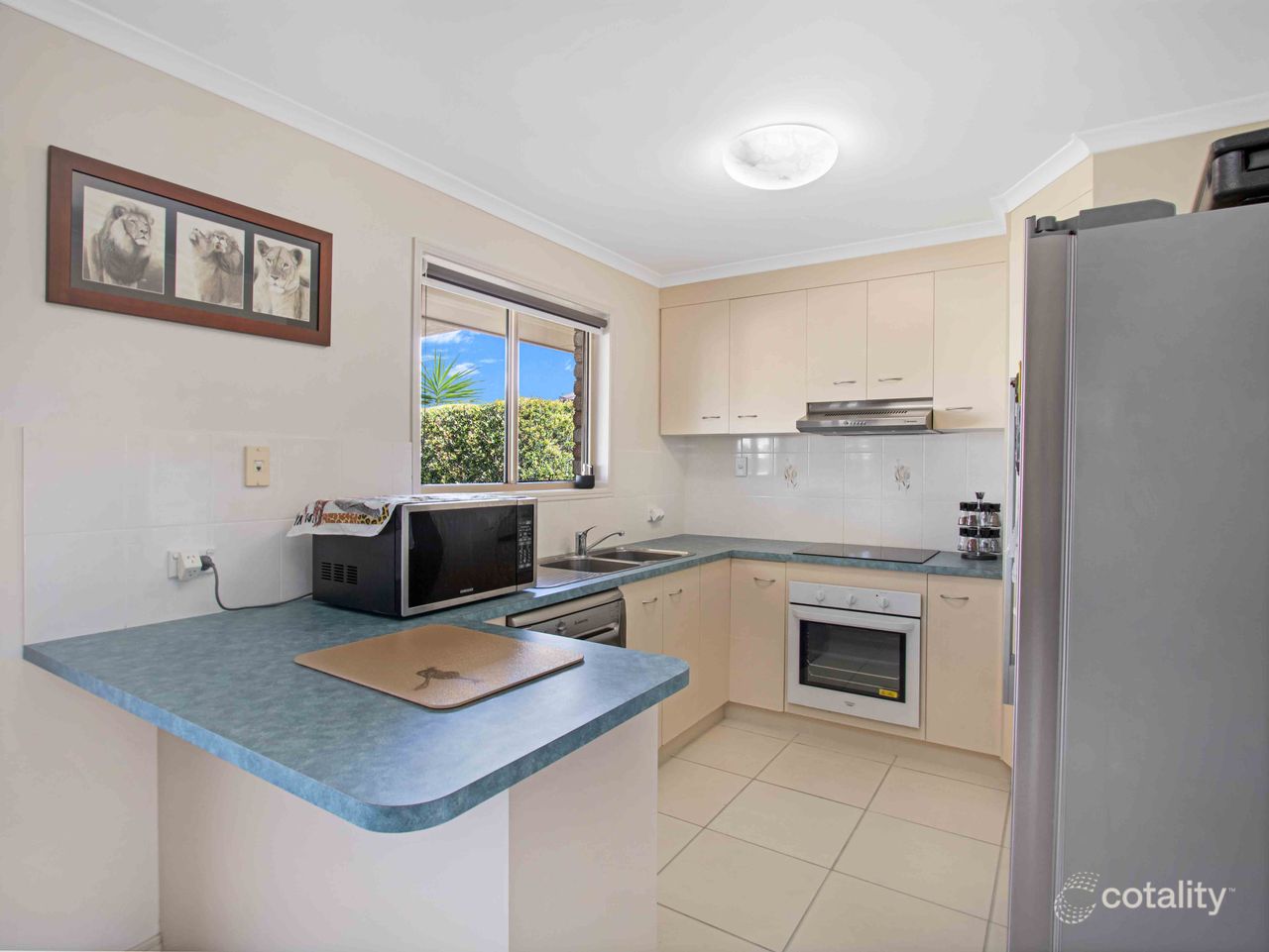 11 Bronton Way, Point Vernon, QLD 4655
