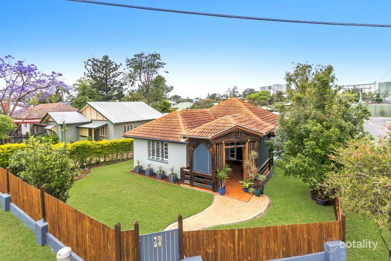 40 Dexter St, Tennyson, QLD 4105