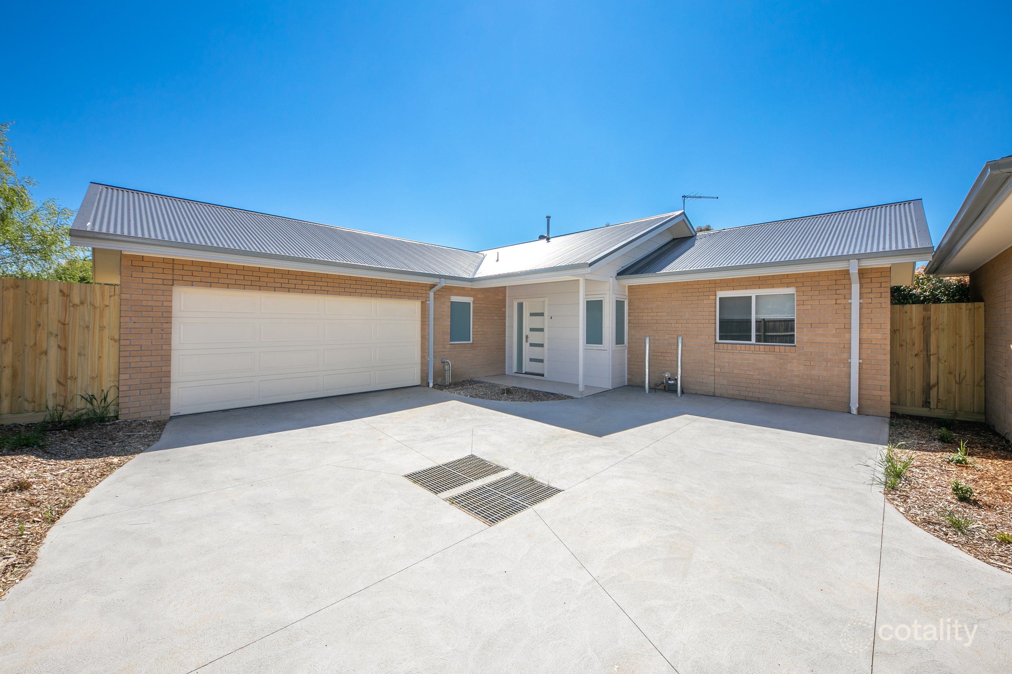 4/22 Stawell St, Romsey, VIC 3434