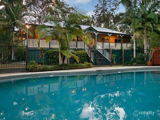 727 Mckinnon Dr, Cooroibah, QLD 4565