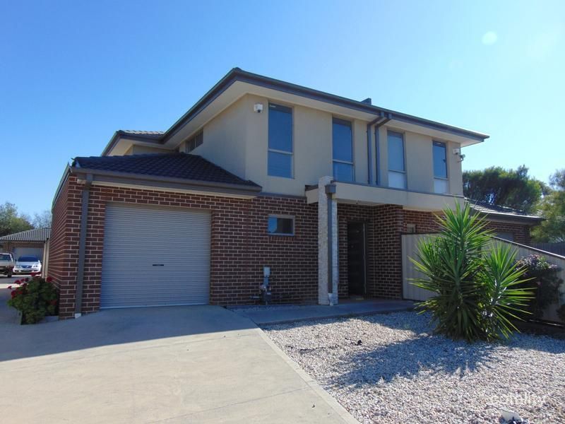 2/50 Unitt St, Melton, VIC 3337