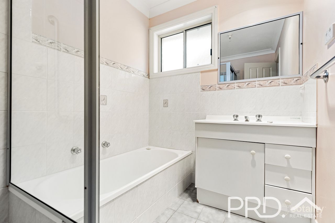 26 Martin Pl, Tumut, NSW 2720