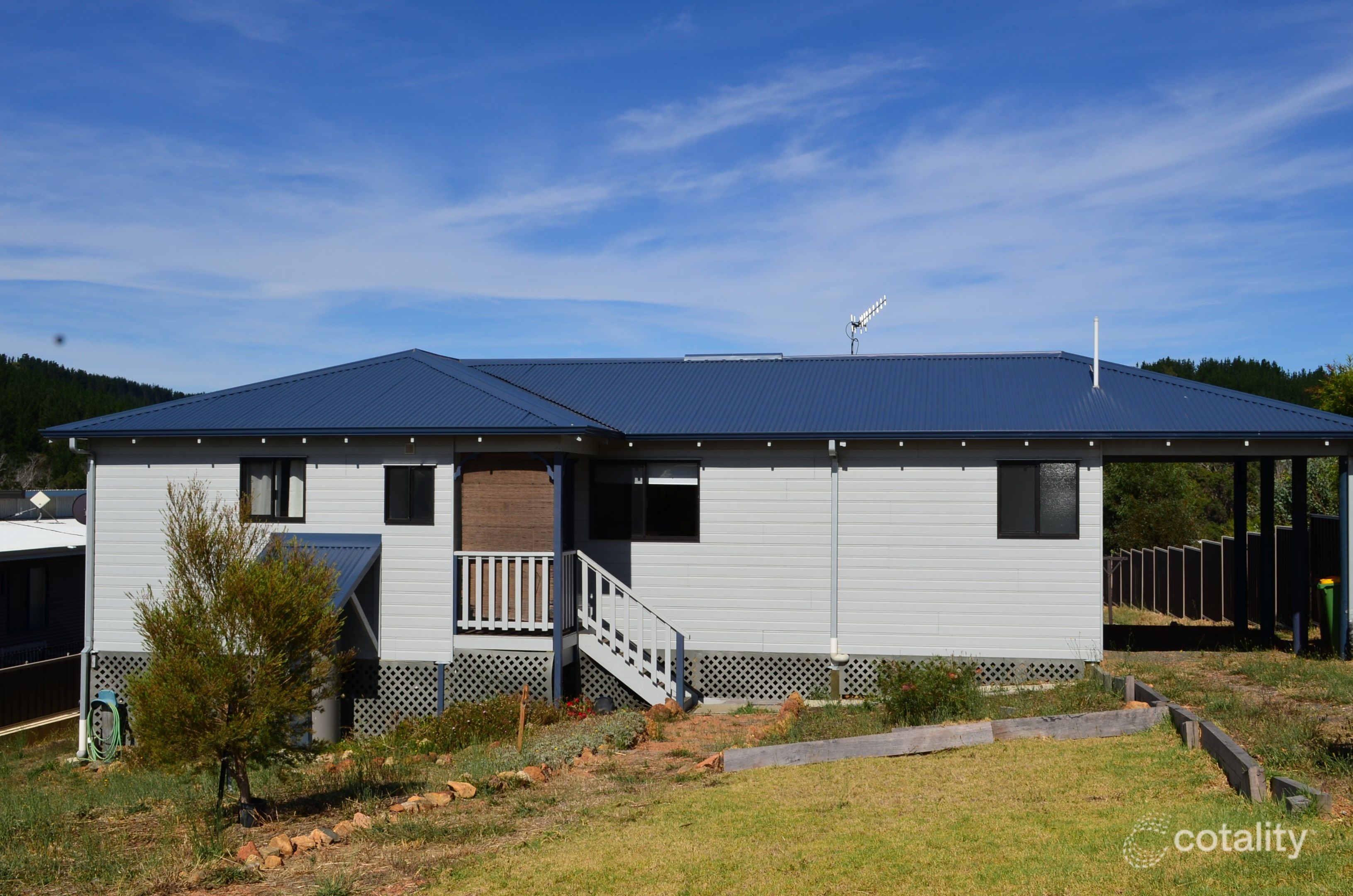 15 Hitchcock Dr, Nannup, WA 6275