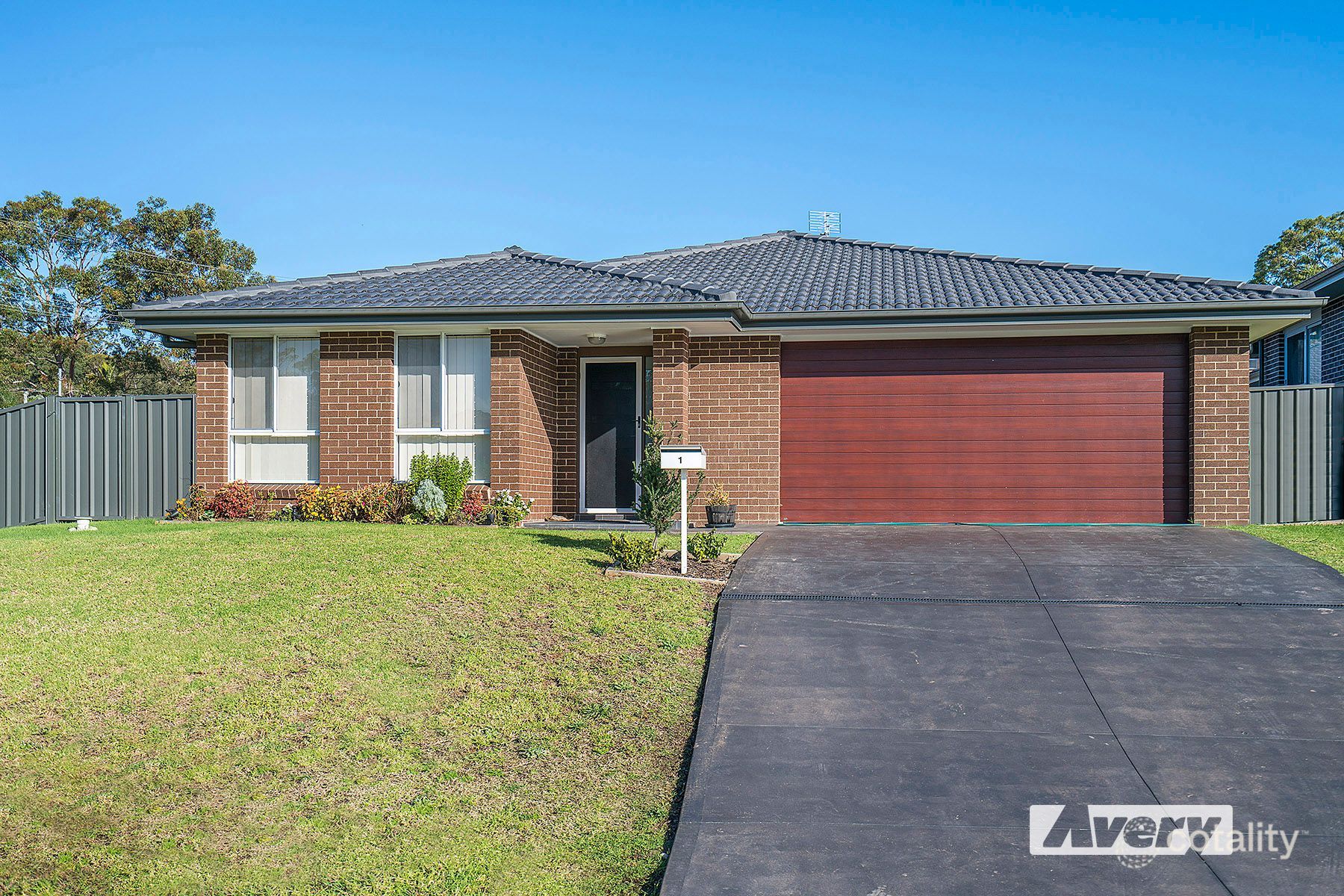1 Fred Avery Dr, Buttaba, NSW 2283