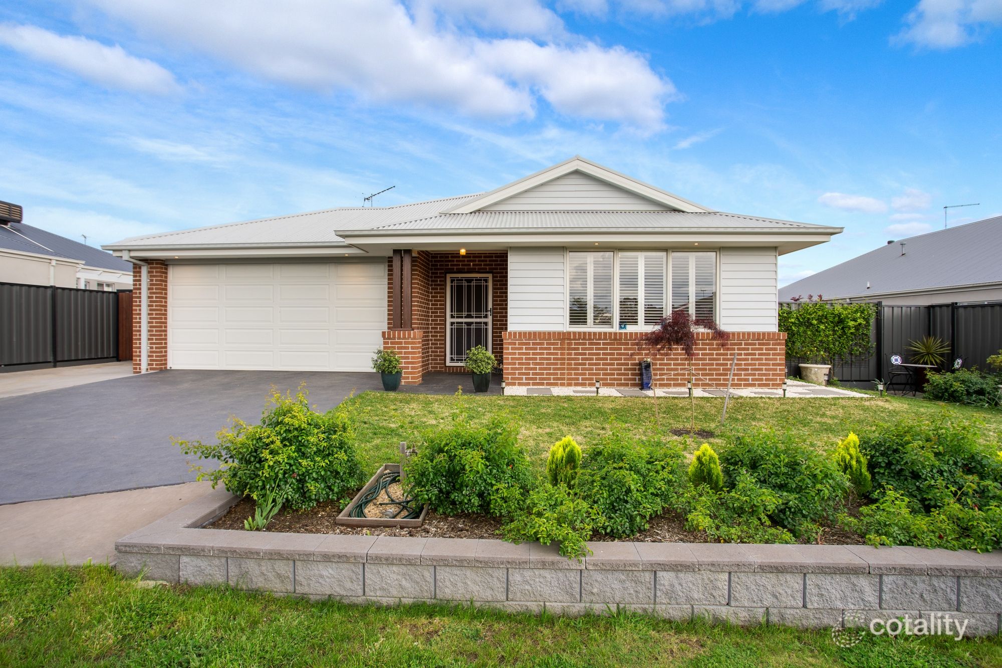 18 Triandra Ave, Romsey, VIC 3434