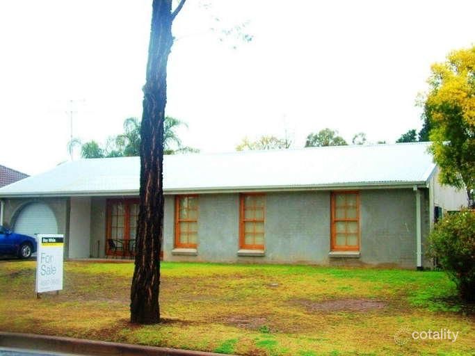 15 Scarvell Ave, Mcgraths Hill, NSW 2756