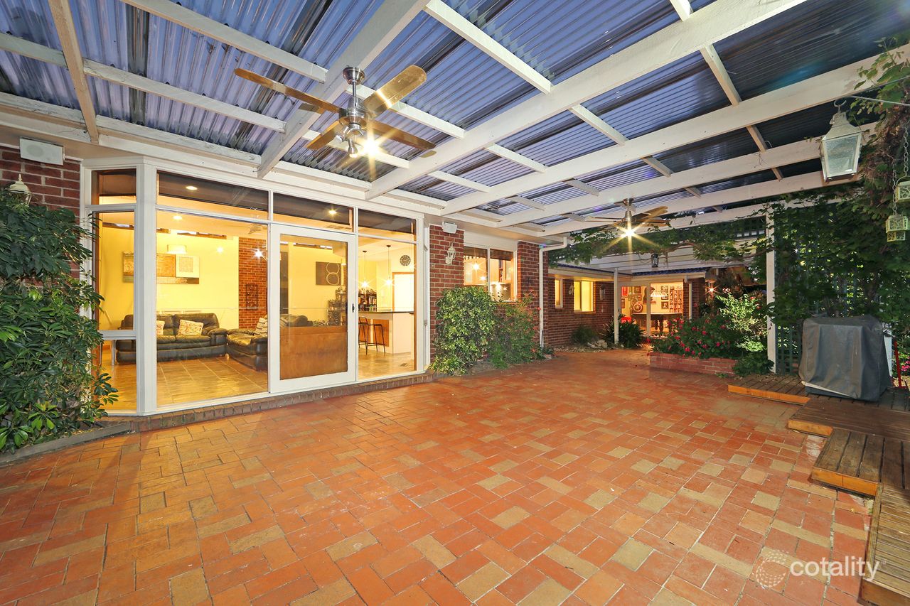 5 Crimea Cl, Rowville, VIC 3178