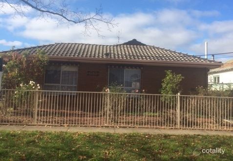 1/613 Ascot St S, Redan, VIC 3350