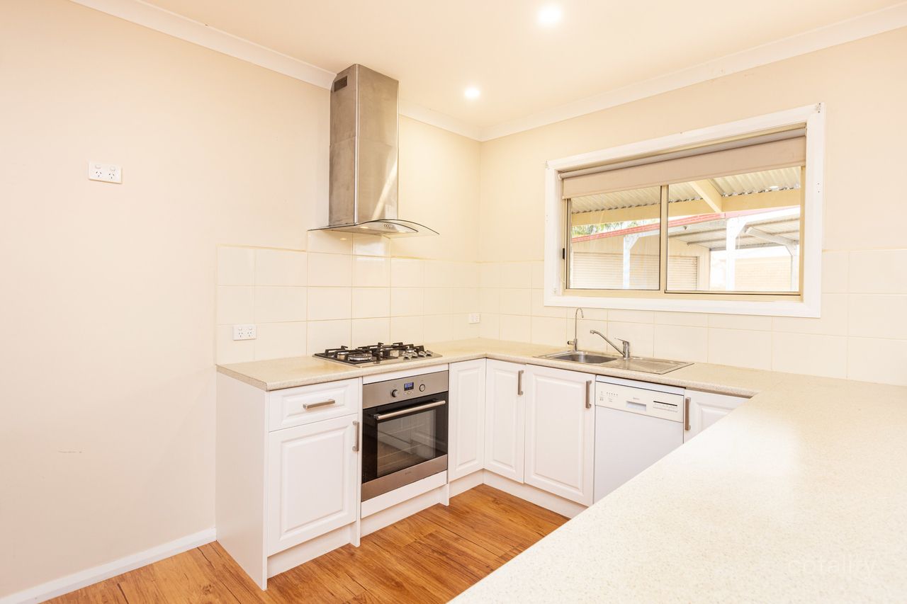 8 Golden Gr, Red Cliffs, VIC 3496