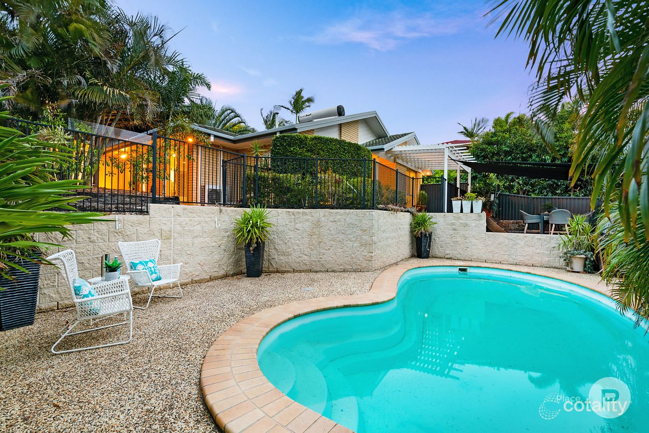 52 Mcpherson Rd, Sinnamon Park, QLD 4073