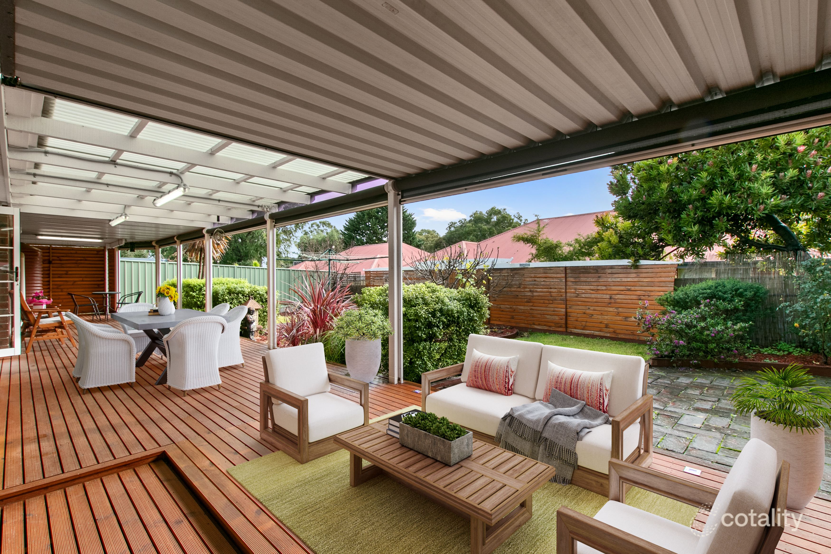 13 Bordeaux Dr, Woodcroft, SA 5162