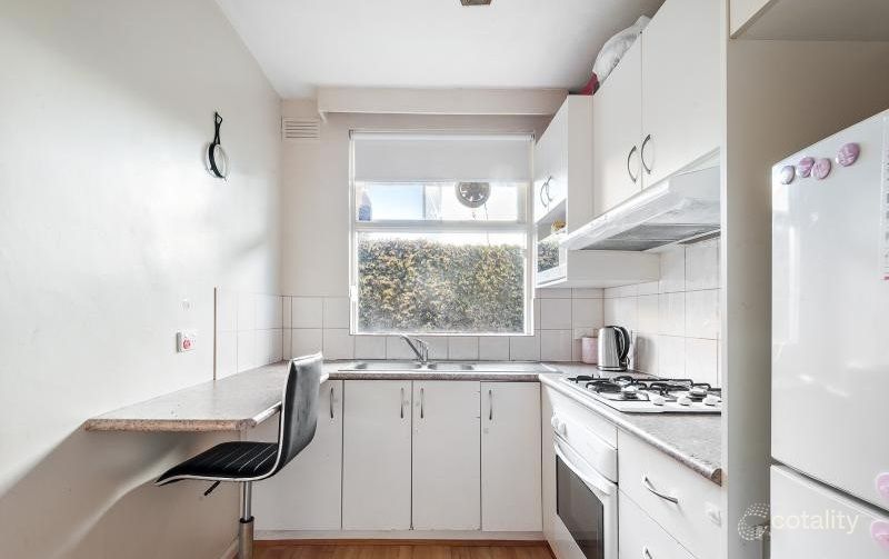 2/2 Flowers St, Caulfield South, VIC 3162