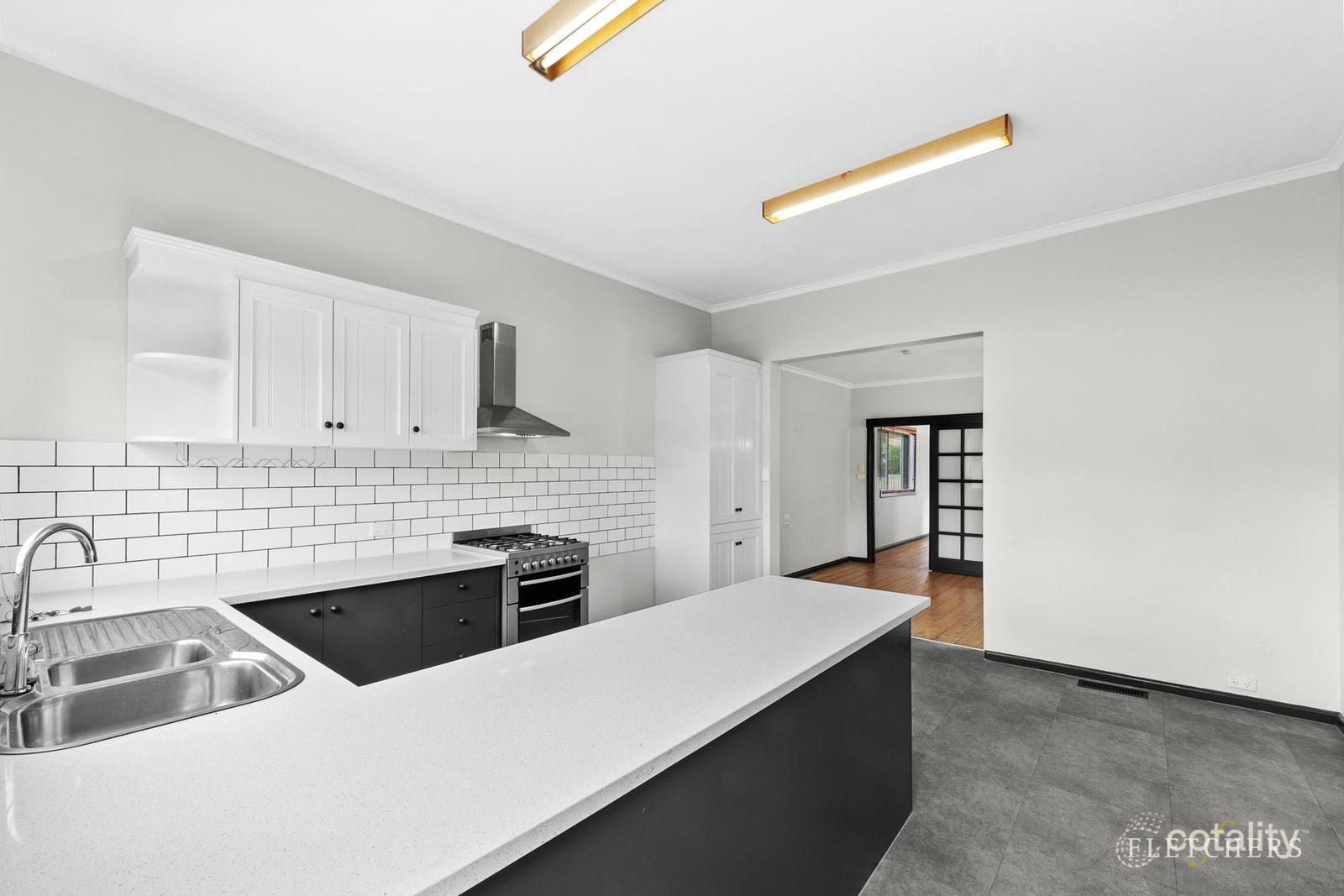 318 Peel St N, Black Hill, VIC 3350