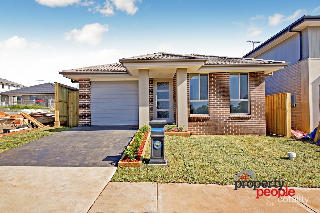 68 Dalmatia Ave, Edmondson Park, NSW 2174