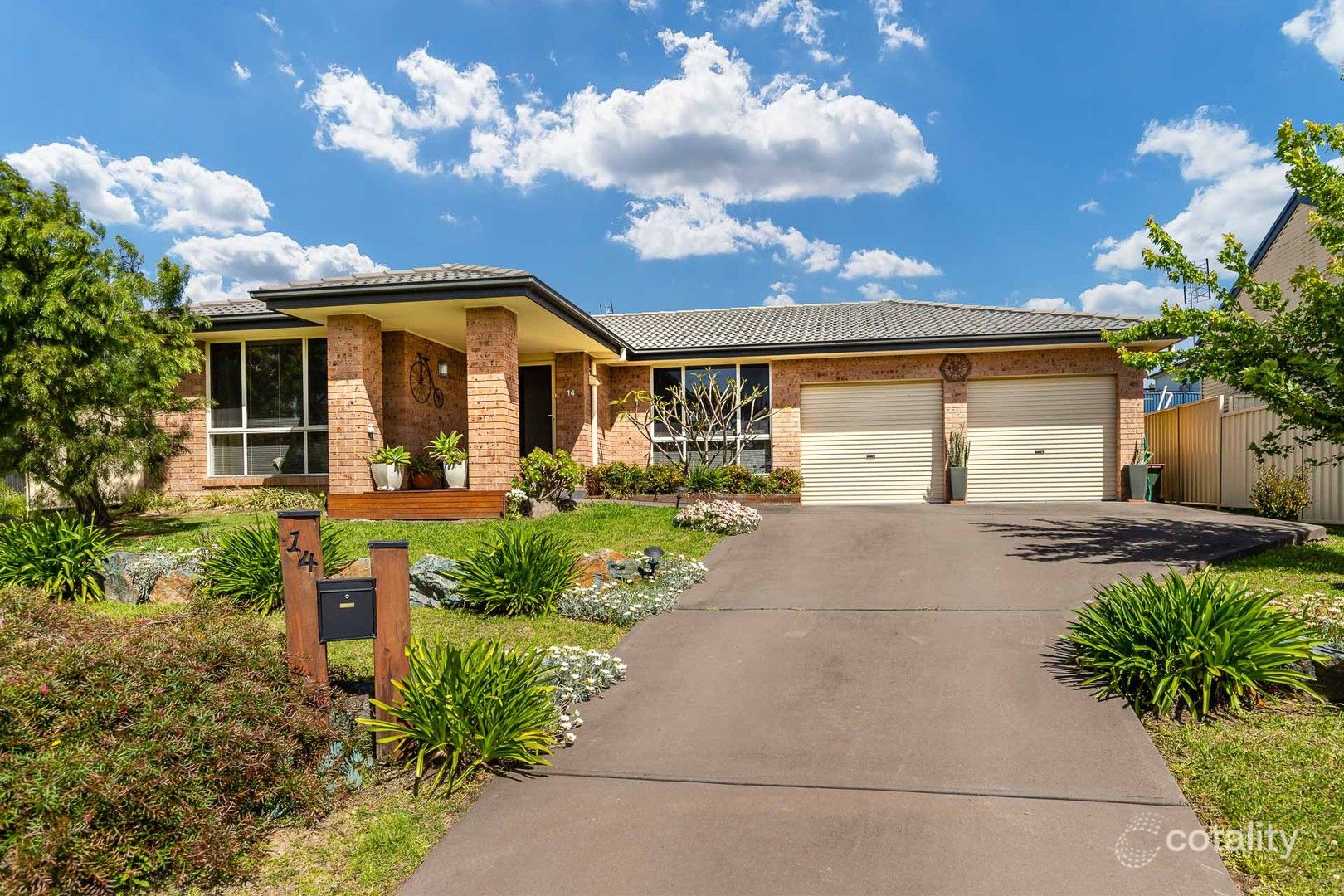 14 Patterson Cl, Moruya, NSW 2537