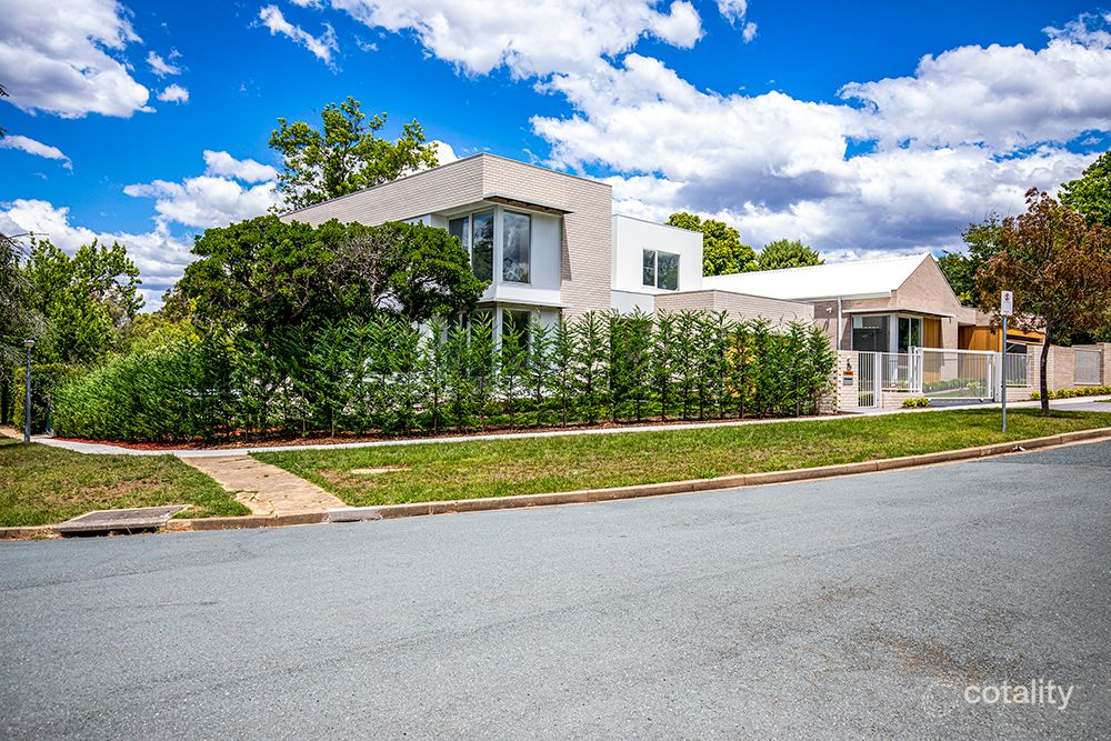 1/7 Normanby Cres, Deakin, ACT 2600