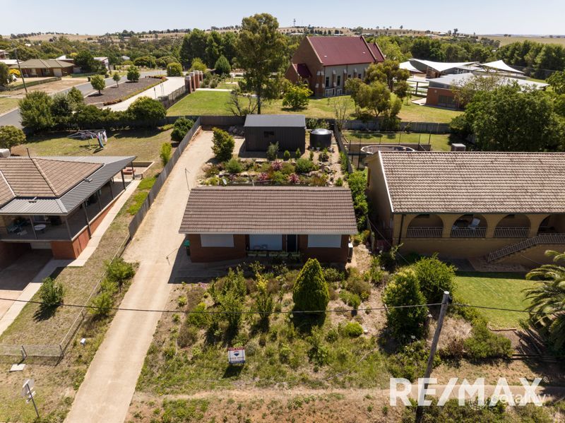 11 Kitchener St, Junee, NSW 2663