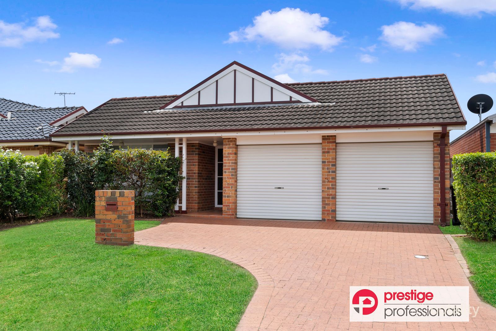 9 Ellesmere Ct, Wattle Grove, NSW 2173