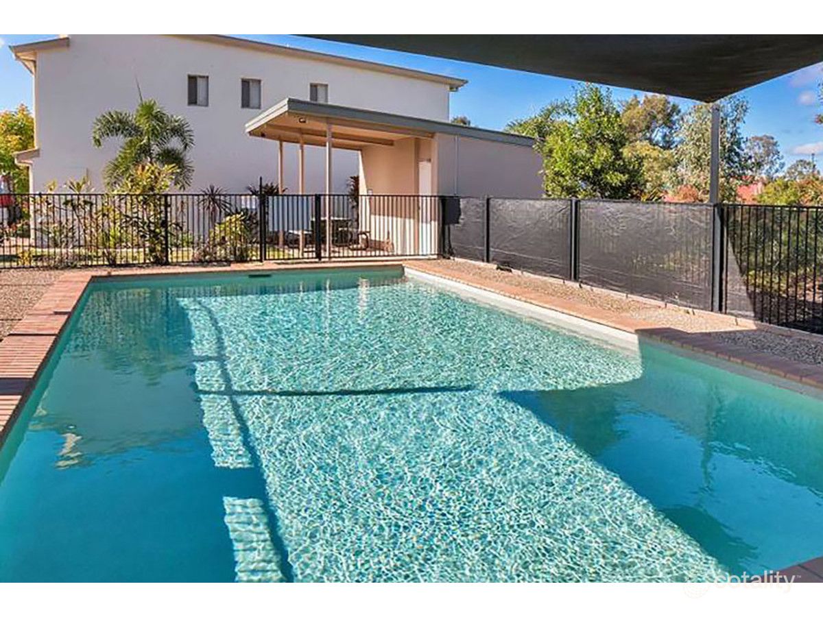 13/2 Weir Dr, Upper Coomera, QLD 4209