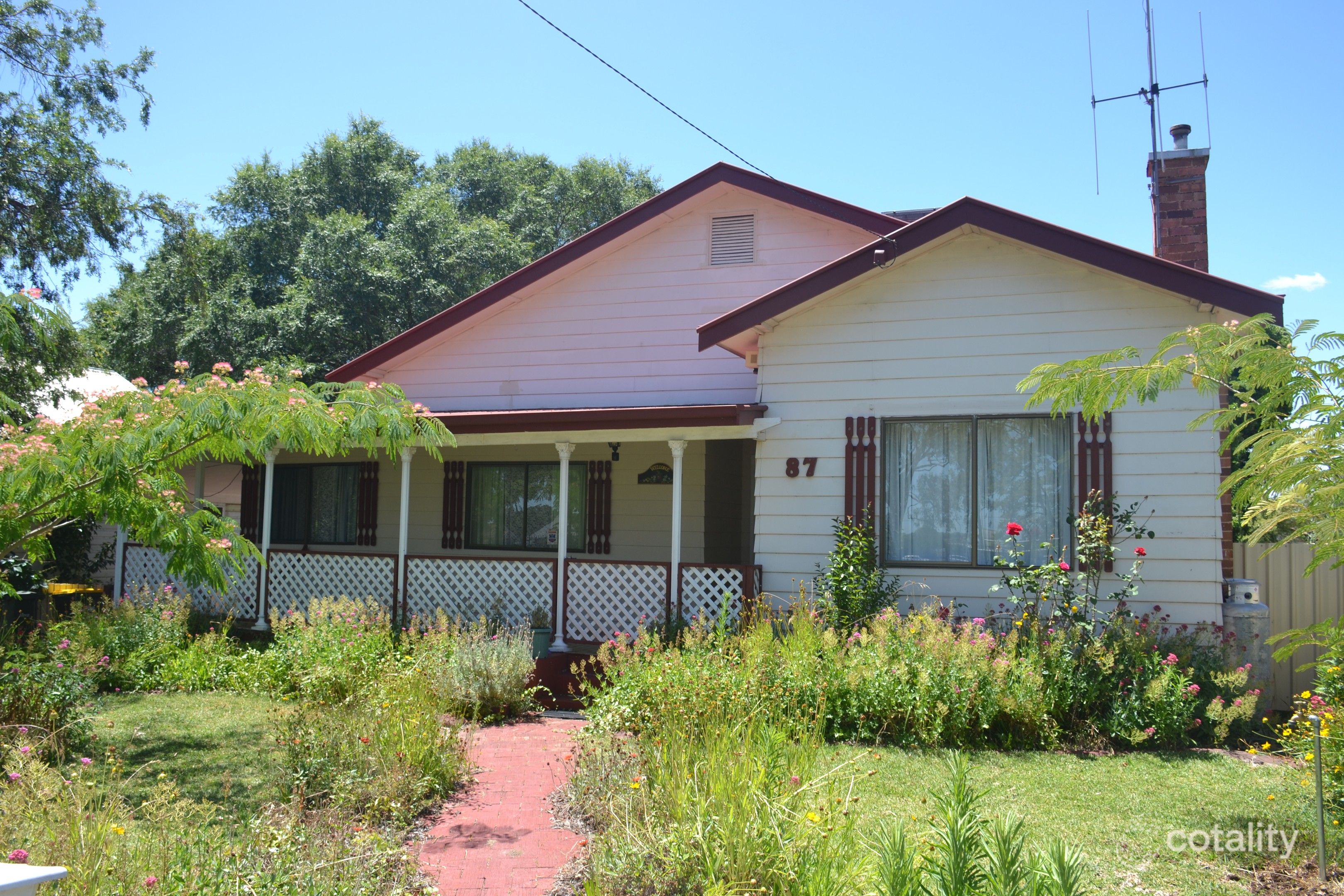 87 Brae St, Inverell, NSW 2360