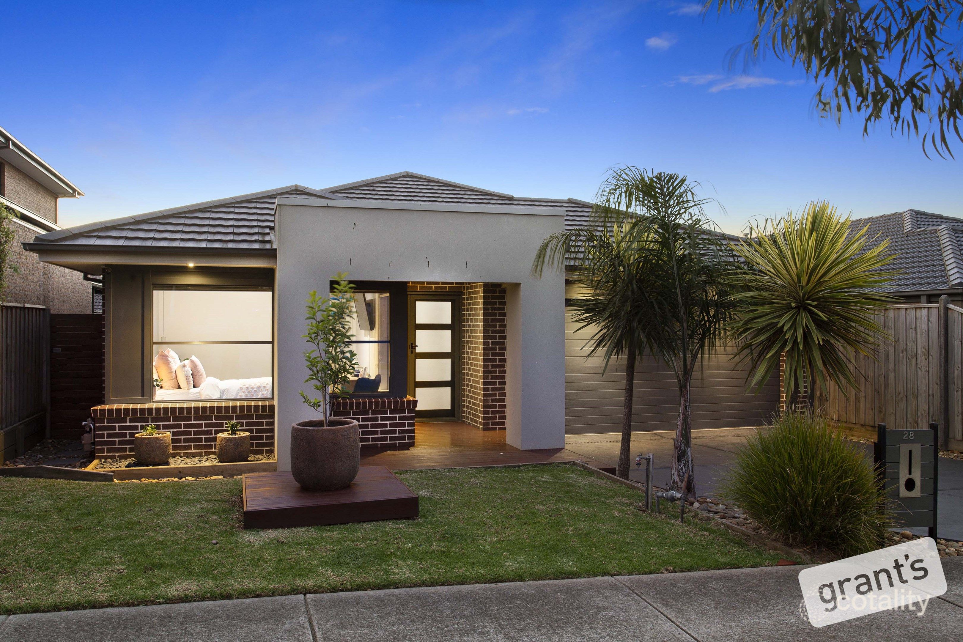 28 Almondsbury Ave, Berwick, VIC 3806
