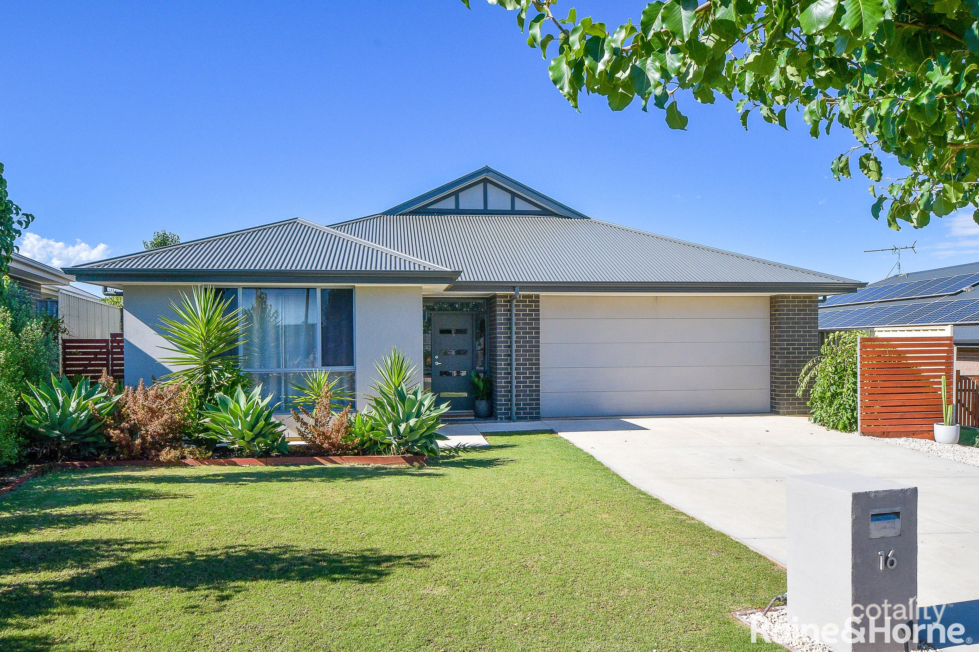 16 Davey St, Strathalbyn, SA 5255