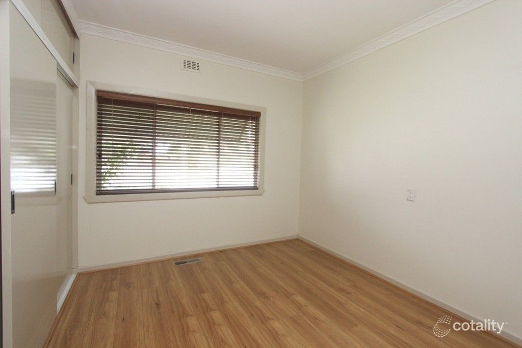 13 Manfred Ave, St Albans, VIC 3021